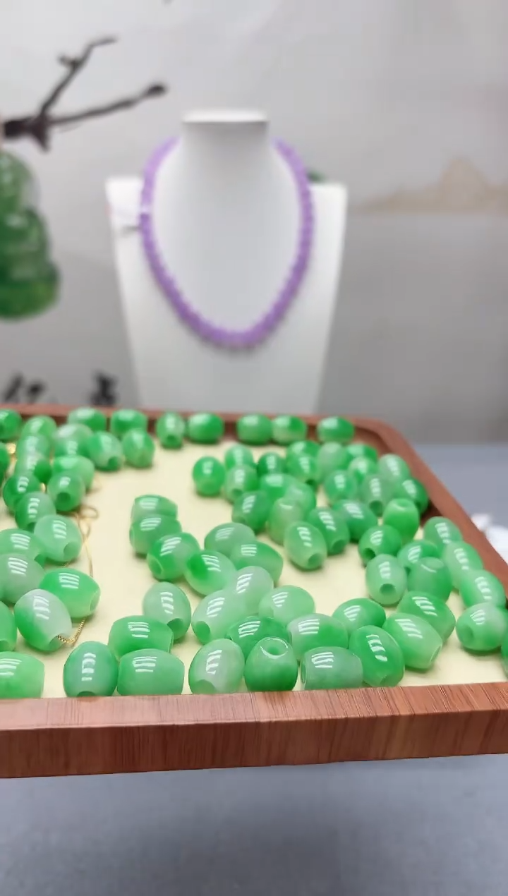 高货冰绿路路通吊坠（含链子）