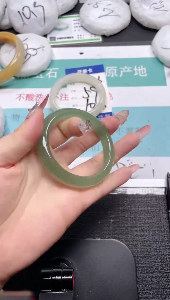 未镶嵌手镯石英质玉47-54