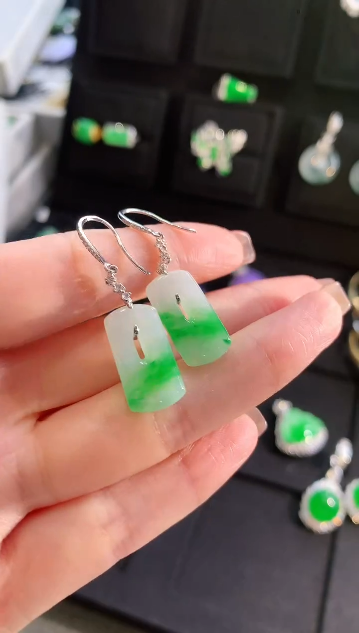 【闪购商品】翡翠耳饰18K金镶嵌耳饰