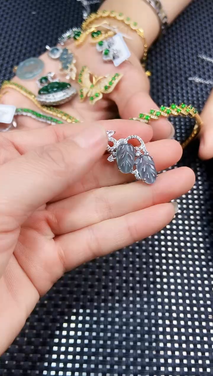 【闪购商品】翡翠吊坠(不含链)未镶嵌111111111