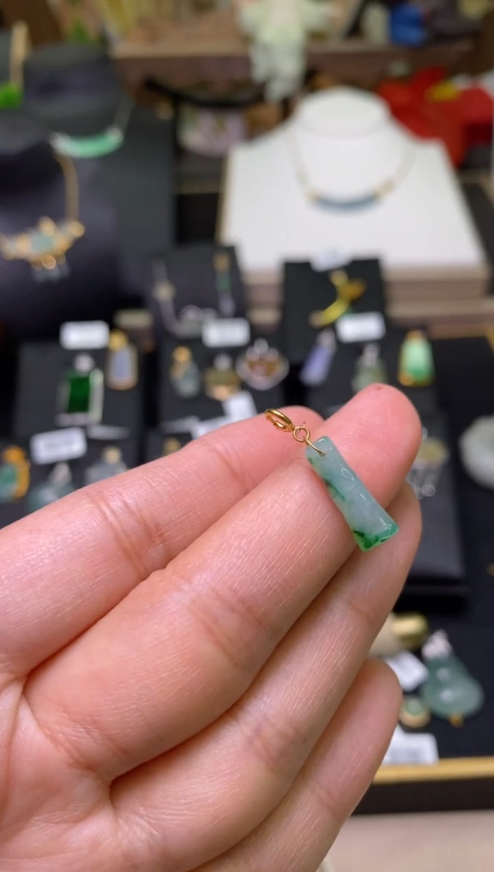 【闪购商品】翡翠颈饰18K金镶嵌净货18074