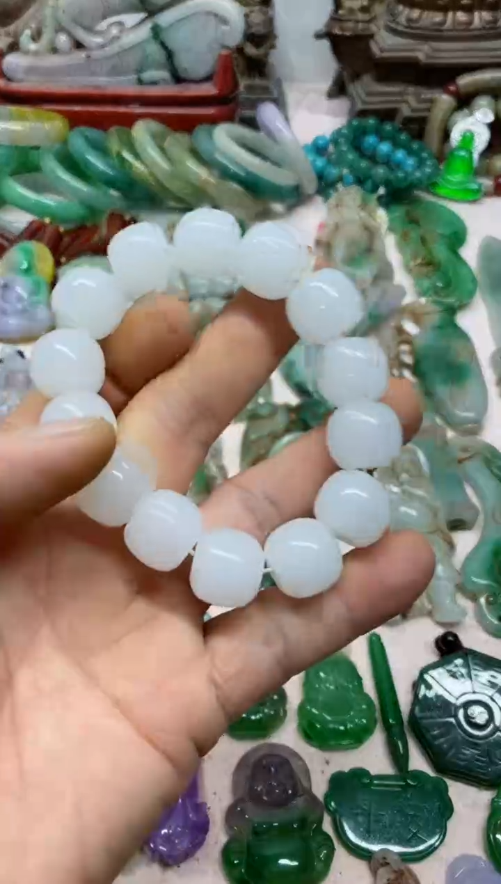 【闪购商品】4直播间的实时画面