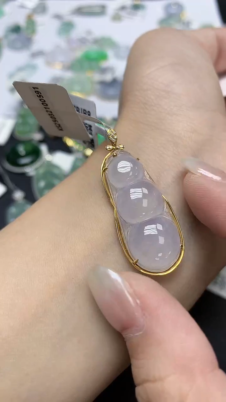 翡翠18K金镶嵌颈饰天然缅甸翡翠A货