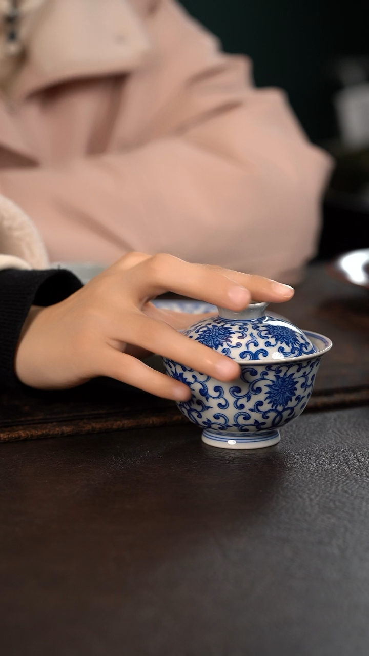 【闪购商品】杯HLX陶瓷点工缠枝莲盖碗
