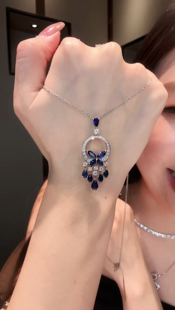 铂Pt950镶嵌项链钻石蓝色蝴蝶项链