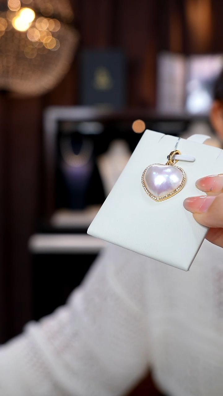 18K金镶嵌吊坠(不含链)拼合珍珠（马贝珠）马贝16-17mm