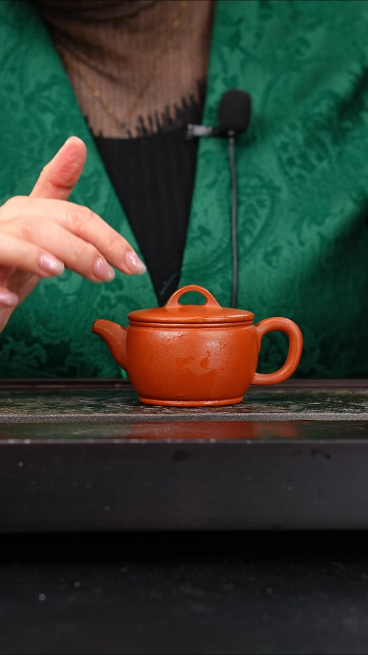 茶壶紫砂黄龙山朱泥汉瓦140cc陈佳欢