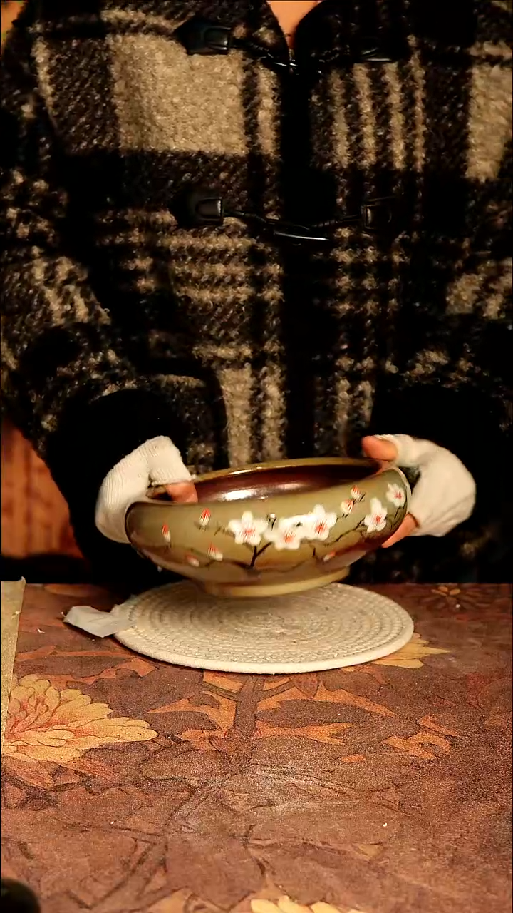 陶瓷4-185高8口18误差2已打孔