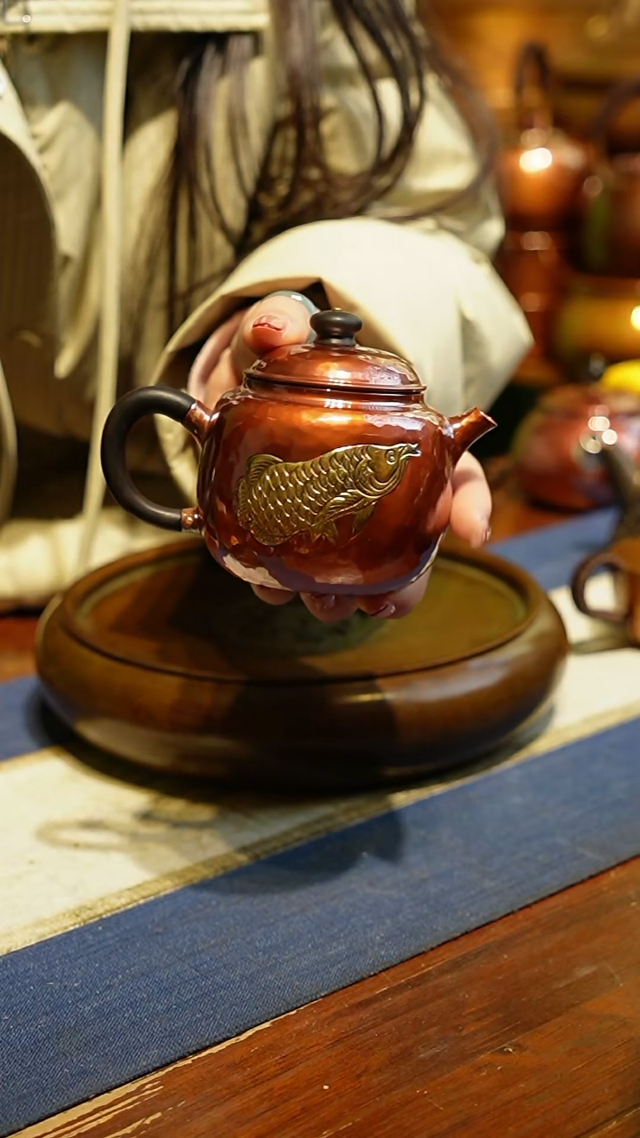 【闪购商品】纯紫铜红色金龙鱼泡茶壶