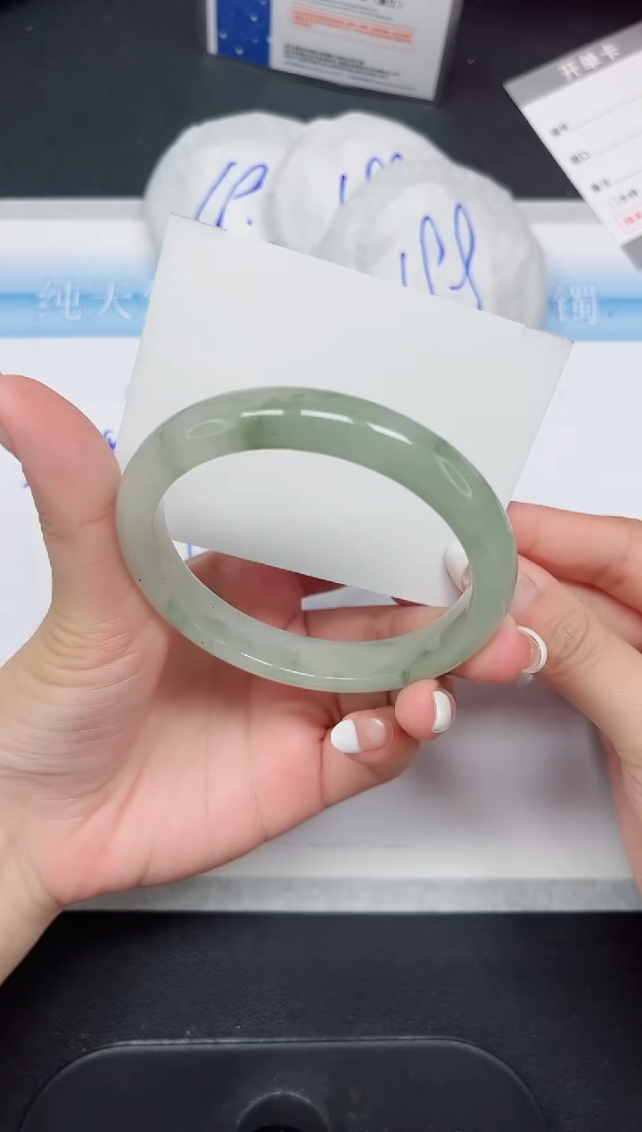 石英质玉手镯未镶嵌22-60.5