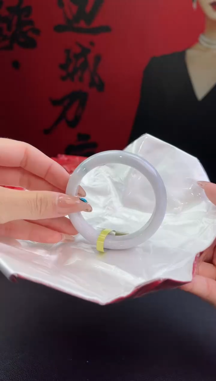 【闪购商品】翡翠未镶嵌手镯15翡翠手镯（微瑕）