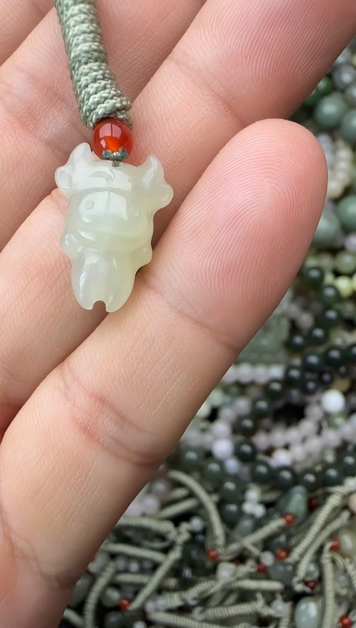 颈饰未镶嵌和田玉拍一发一