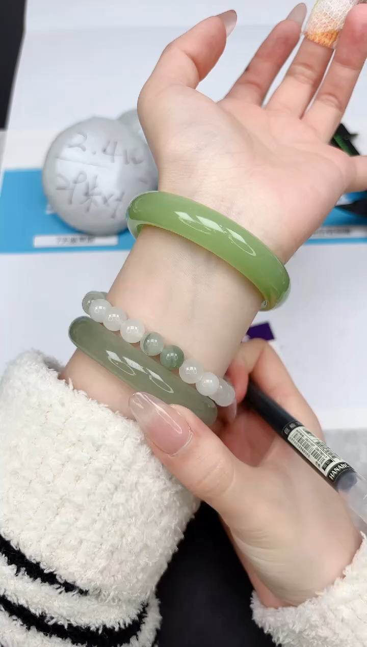 【闪购商品】石英质玉手镯未镶嵌111-55.6
