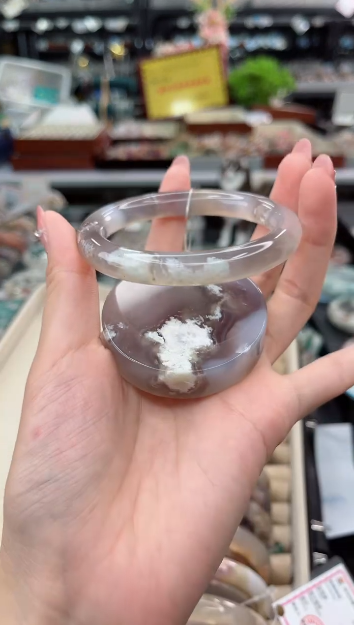 【闪购商品】石英质玉手镯未镶嵌56圈口（赠品镯心）3039138