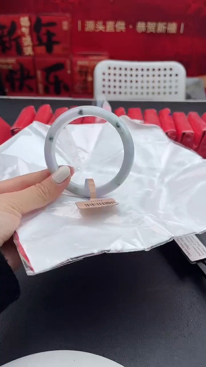 【闪购商品】翡翠手镯未镶嵌4翡翠手镯1