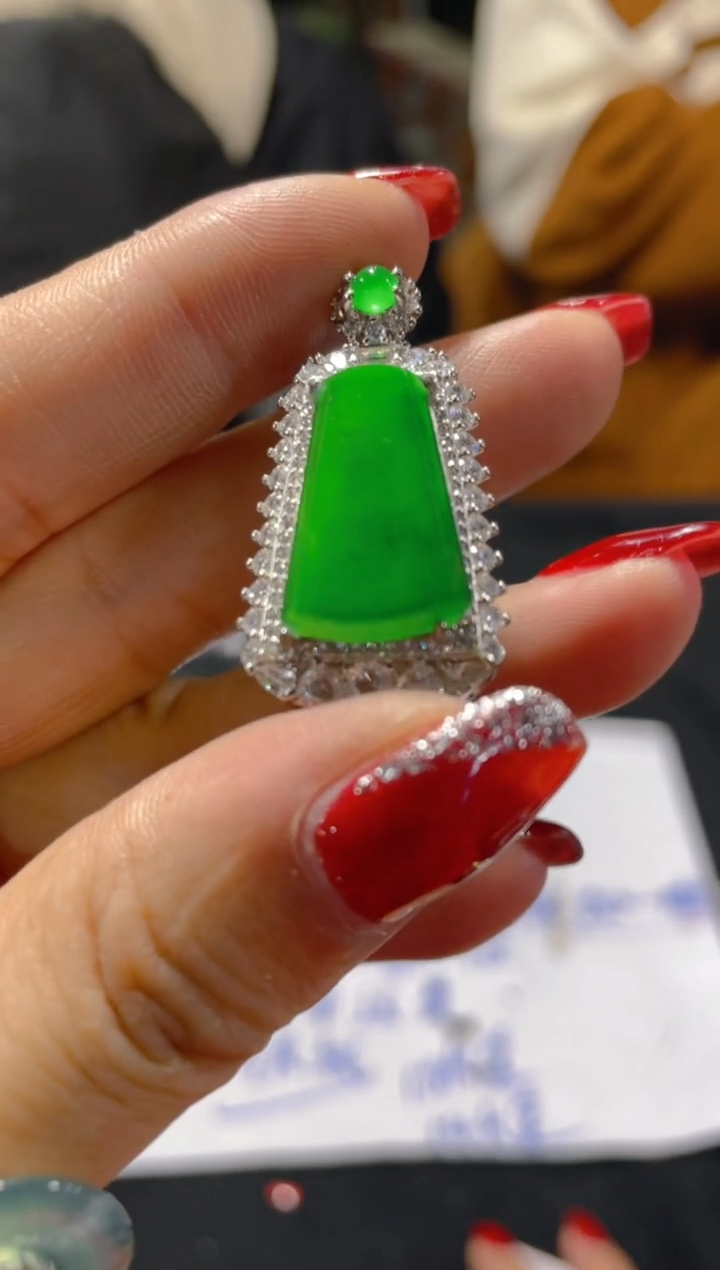 【闪购商品】定制翡翠未镶嵌天然A货翡多样性发货拍一发一