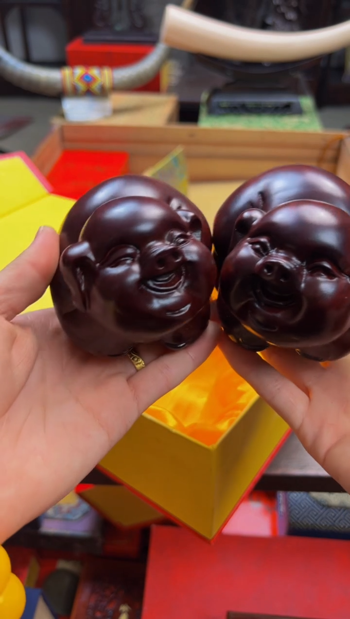 【闪购商品】木————————————对猪