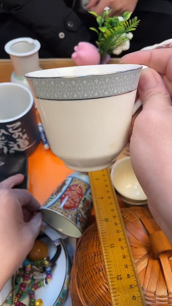 杯布****兔如图所示 老崔精选