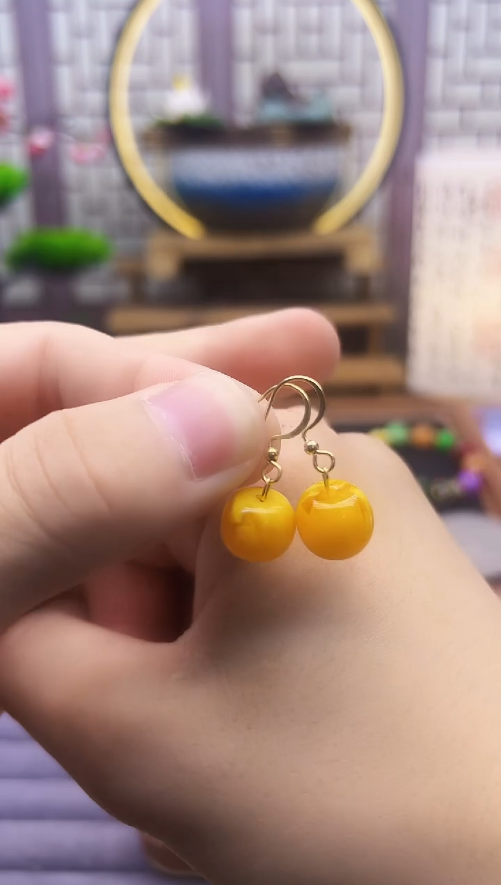 14K金镶嵌蜜蜡耳饰E01