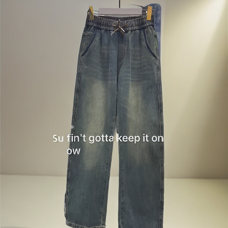 四季款怀旧色直筒牛仔裤