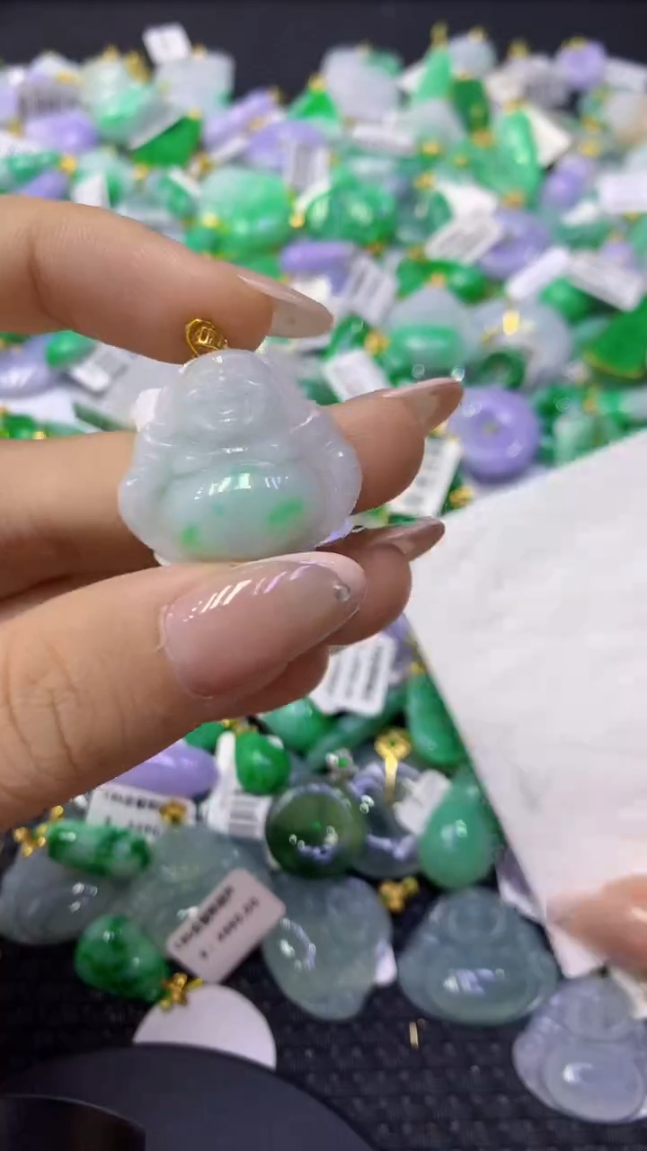 颈饰18K金镶嵌翡翠天然缅甸翡翠A货