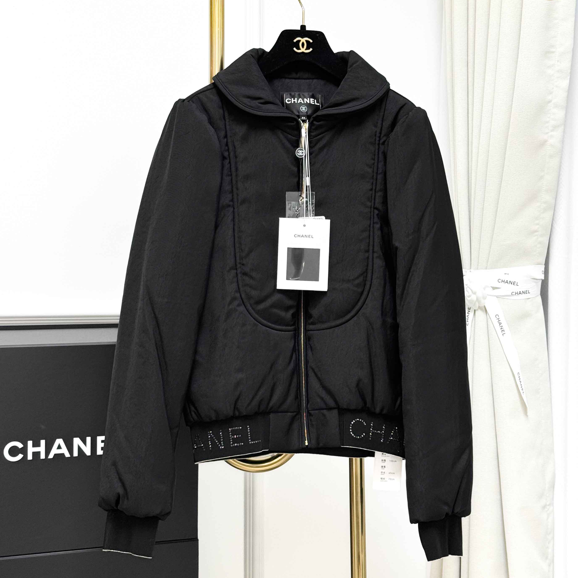 99新 Chanel/香奈儿 34码20N滑雪系列水钻字母logo黑色翻领棉服