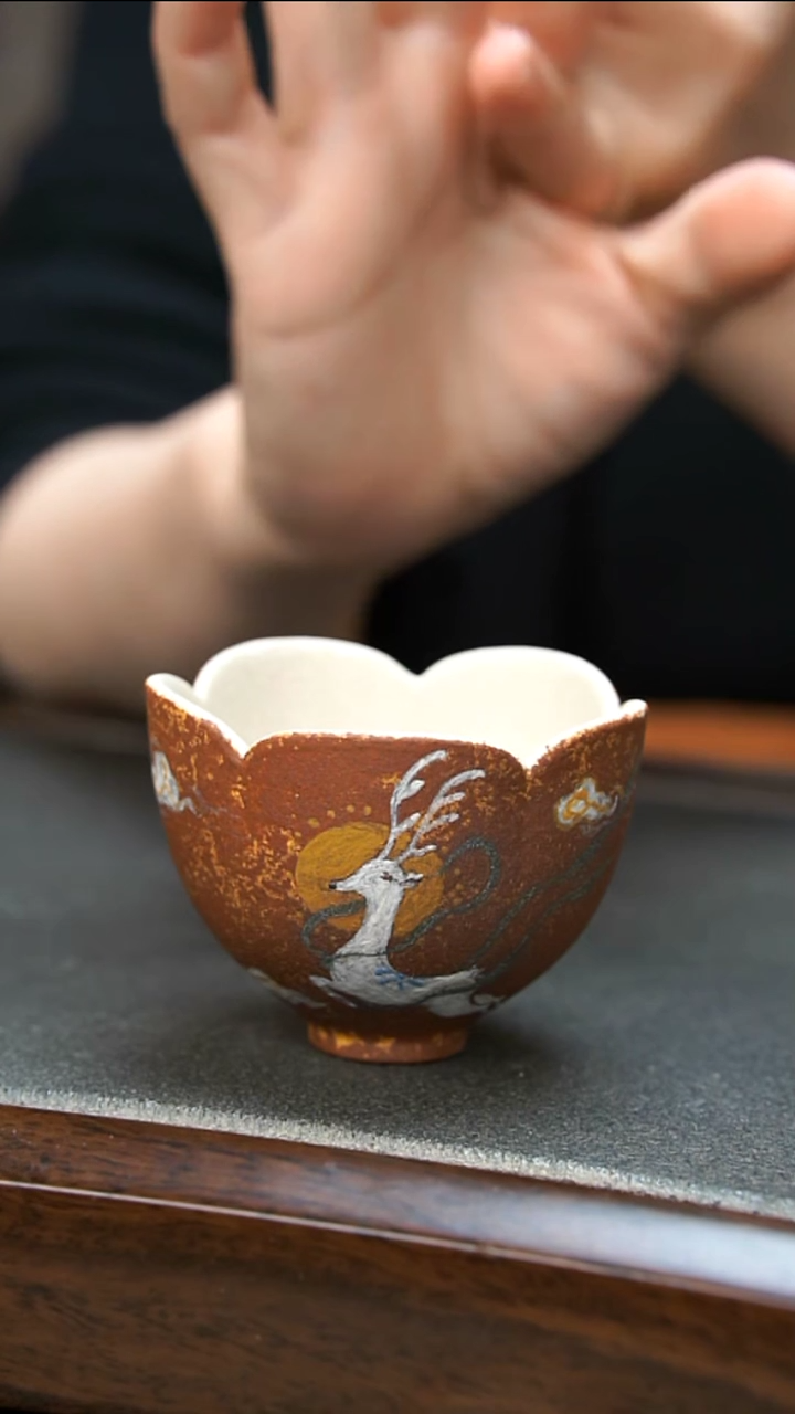 【闪购商品】紫砂茶壶花花口九色鹿杯子