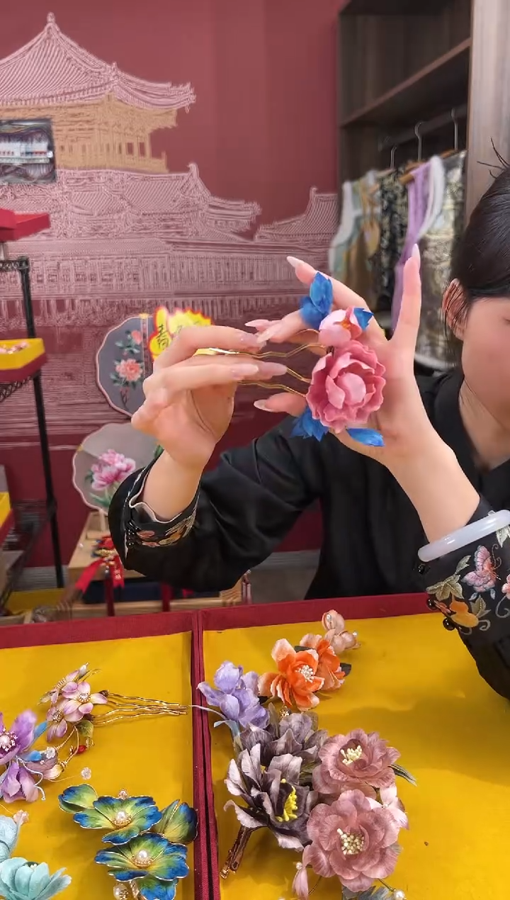 【闪购商品】刺绣非遗绒花（发饰）