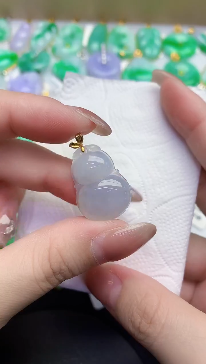 颈饰18K金镶嵌翡翠缅甸天然翡翠A货