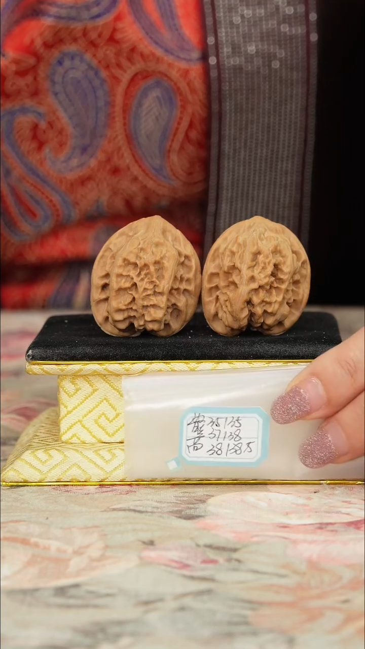 【闪购商品】文玩核桃把件马蹄