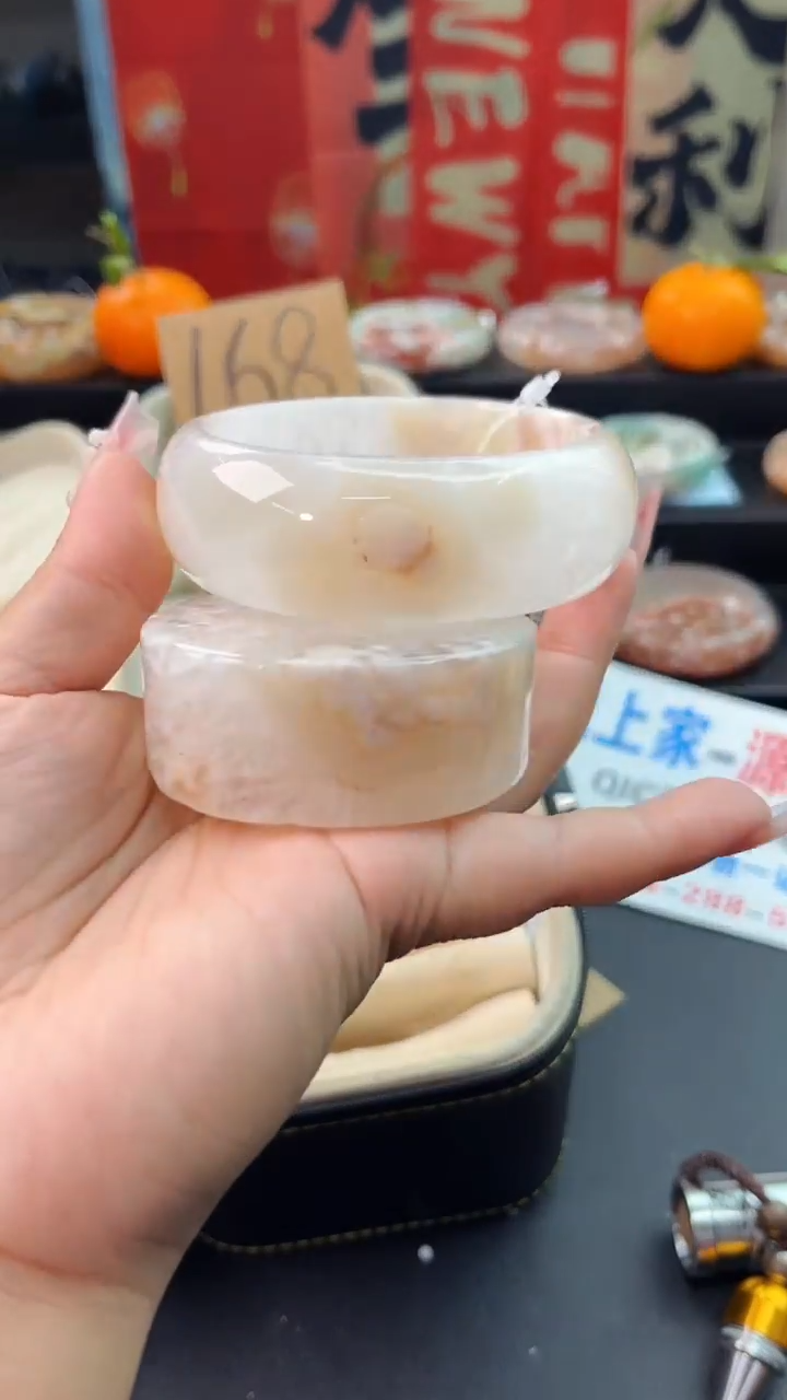 【闪购商品】石英质玉手镯未镶嵌赠送镯心（61圈口）