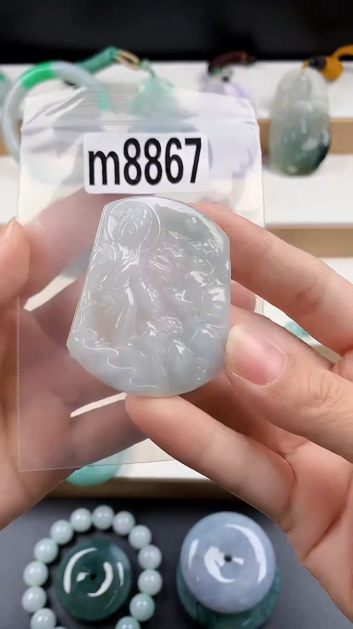 颈饰未镶嵌翡翠天然翡翠吊坠挂件