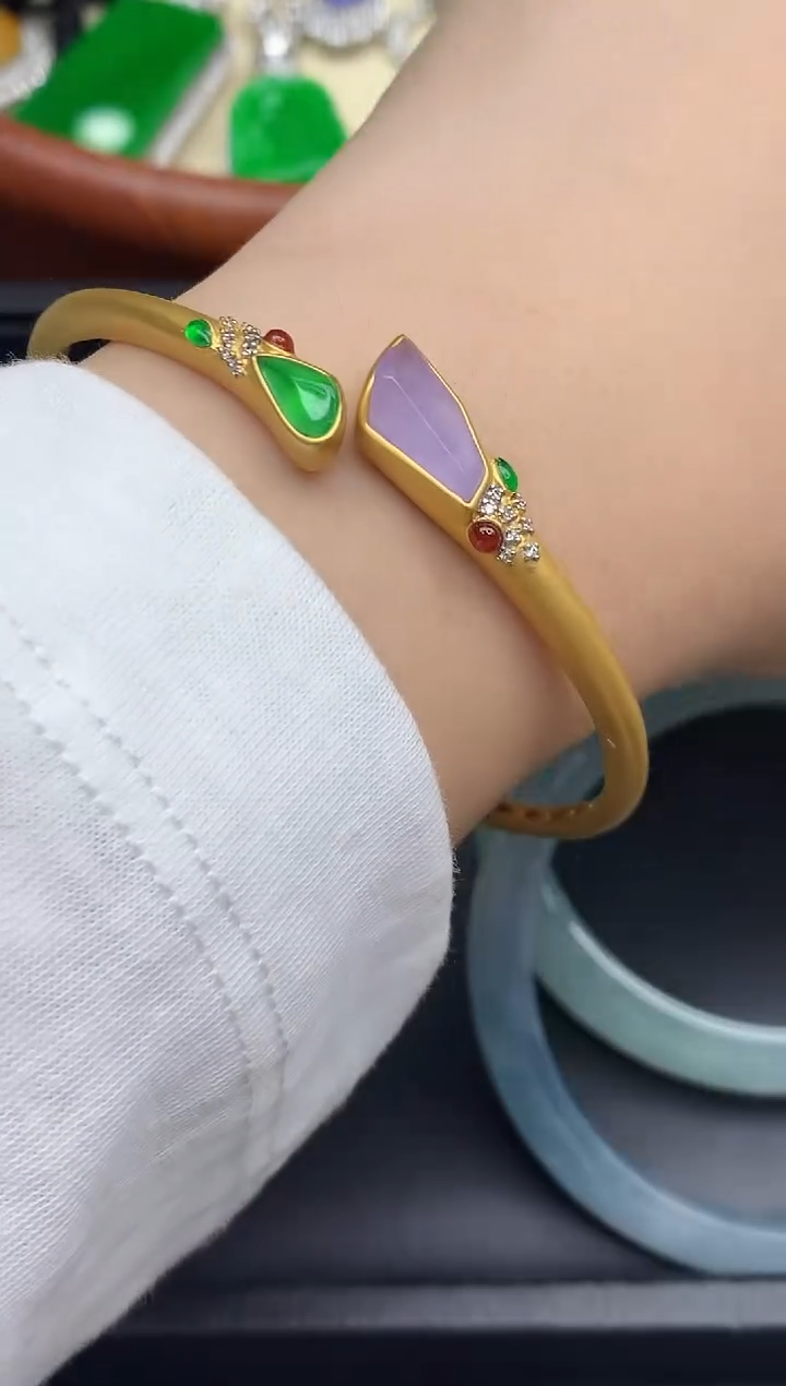 18K金镶嵌手镯翡翠721-中国好珍宝