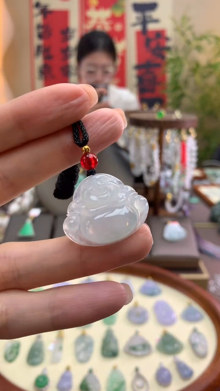 【闪购商品】翡翠颈饰未镶嵌佛公