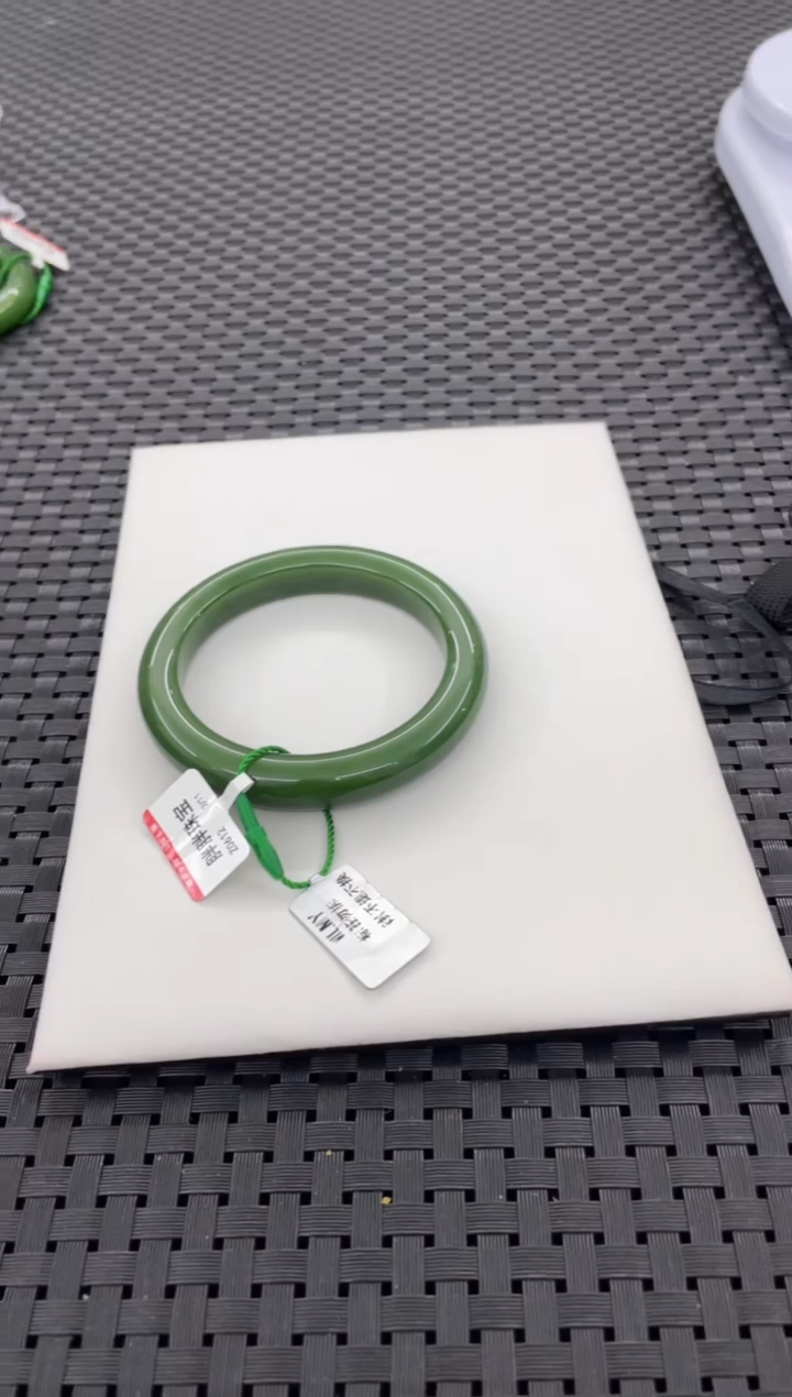 【闪购商品】和田玉手镯一条58+未镶嵌(多样性发一件) Z0612