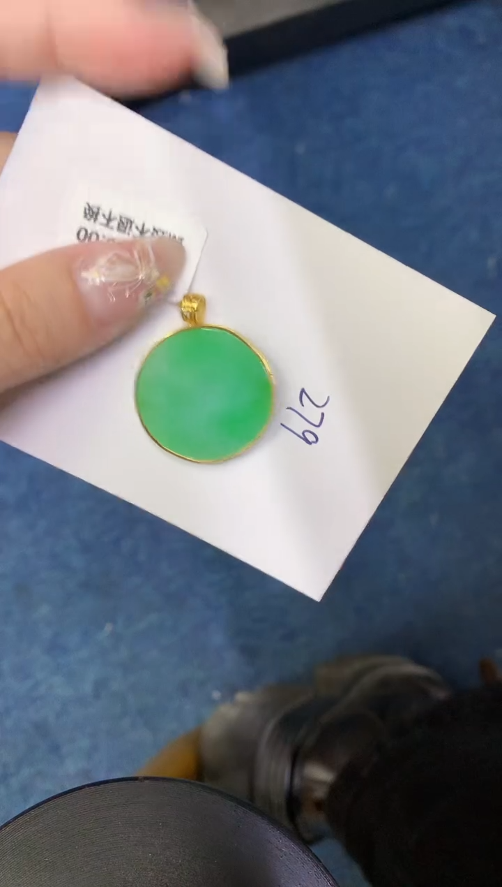 【闪购商品】翡翠颈饰18K金镶嵌00000000000