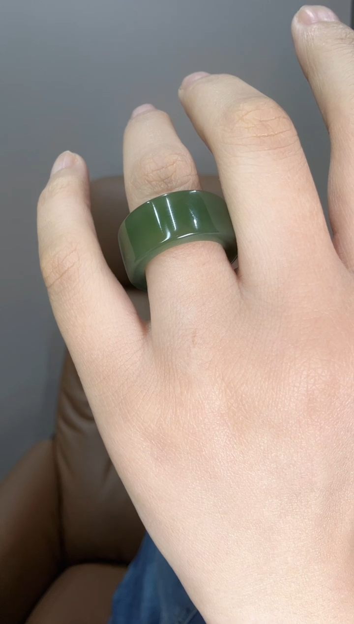 未镶嵌戒指和田玉（糖玉）和田玉戒圈 B416/17.7