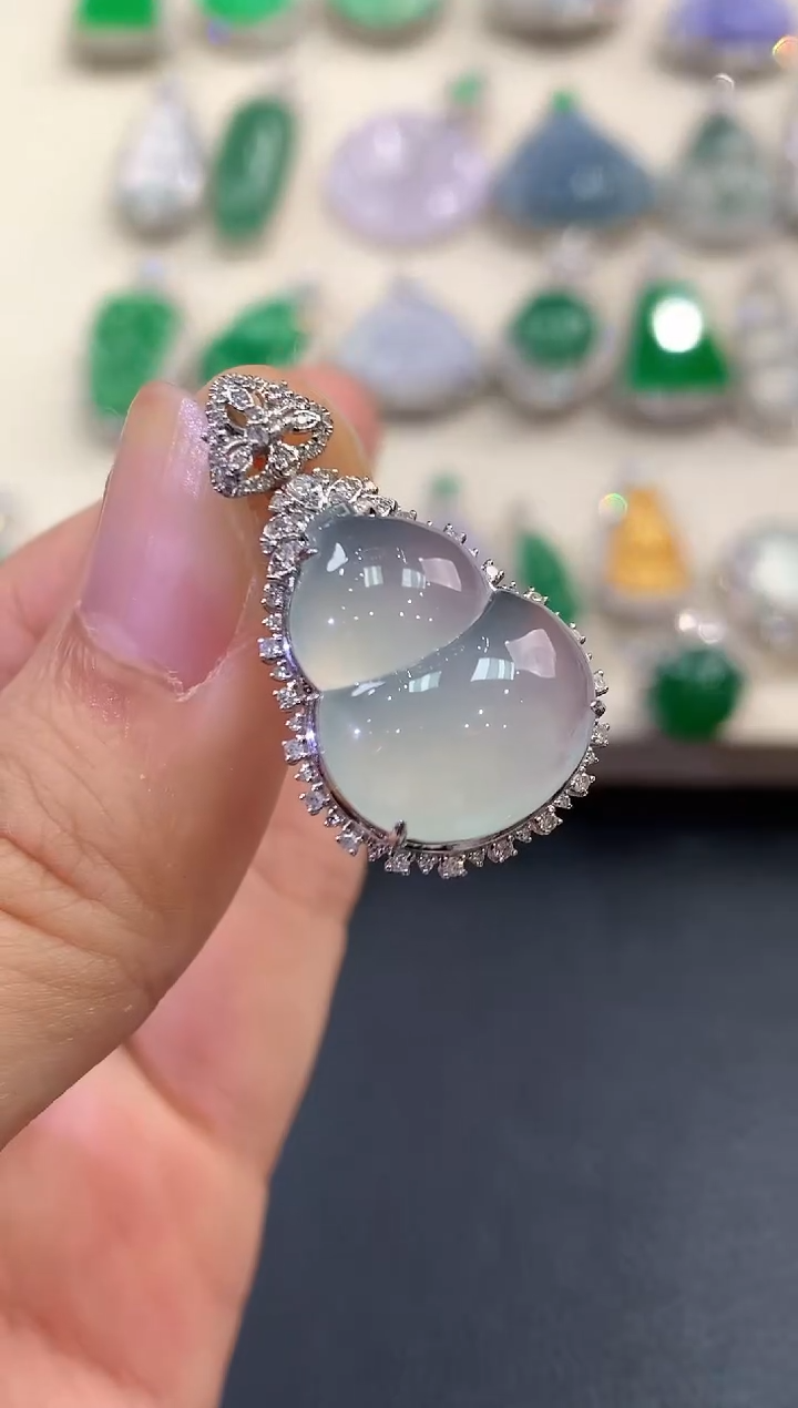 【闪购商品】翡翠吊坠(不含链)18K金镶嵌C30     