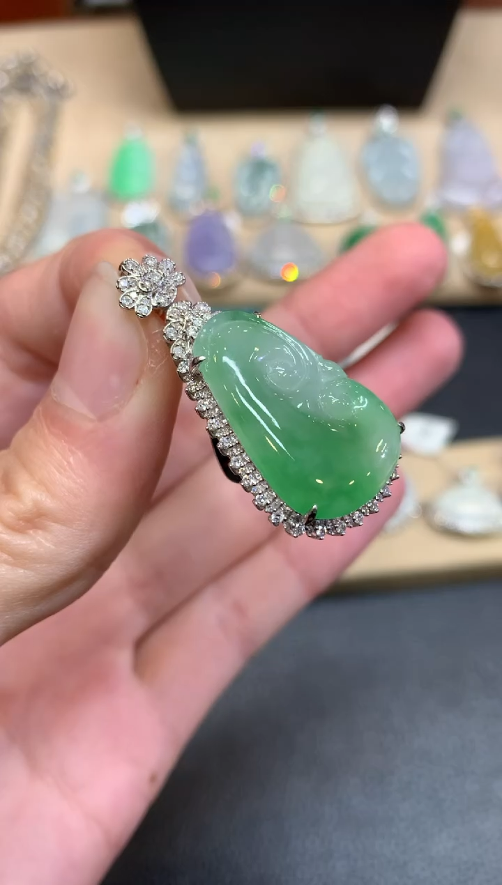 【闪购商品】翡翠颈饰18K金镶嵌如意【无服务费】