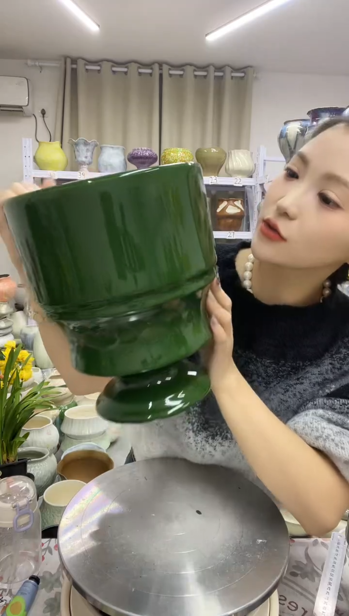 微瑕微瑕12.9【花盆链接】  高25 ： 口：18    微瑕微瑕
