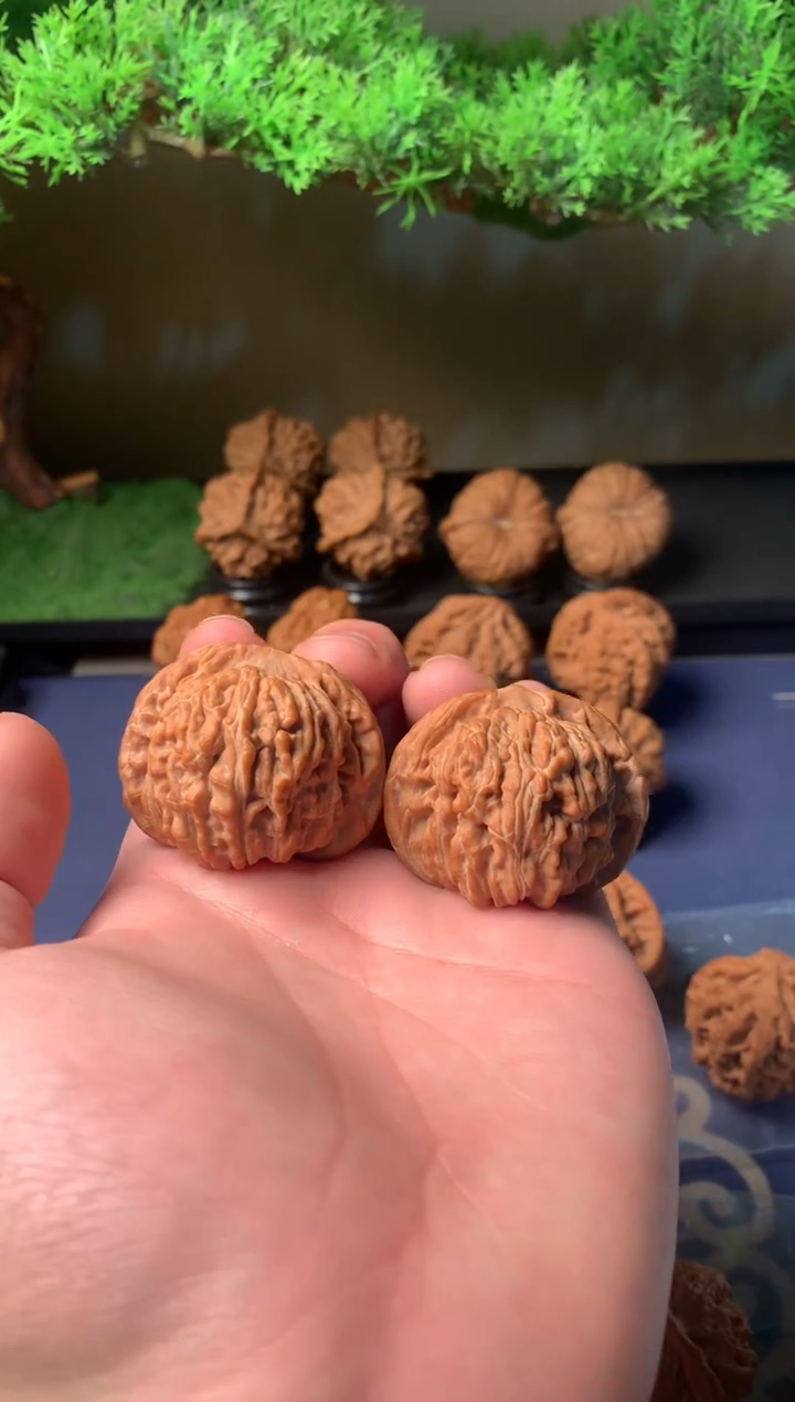 【闪购商品】文玩核桃吊坠44四座楼