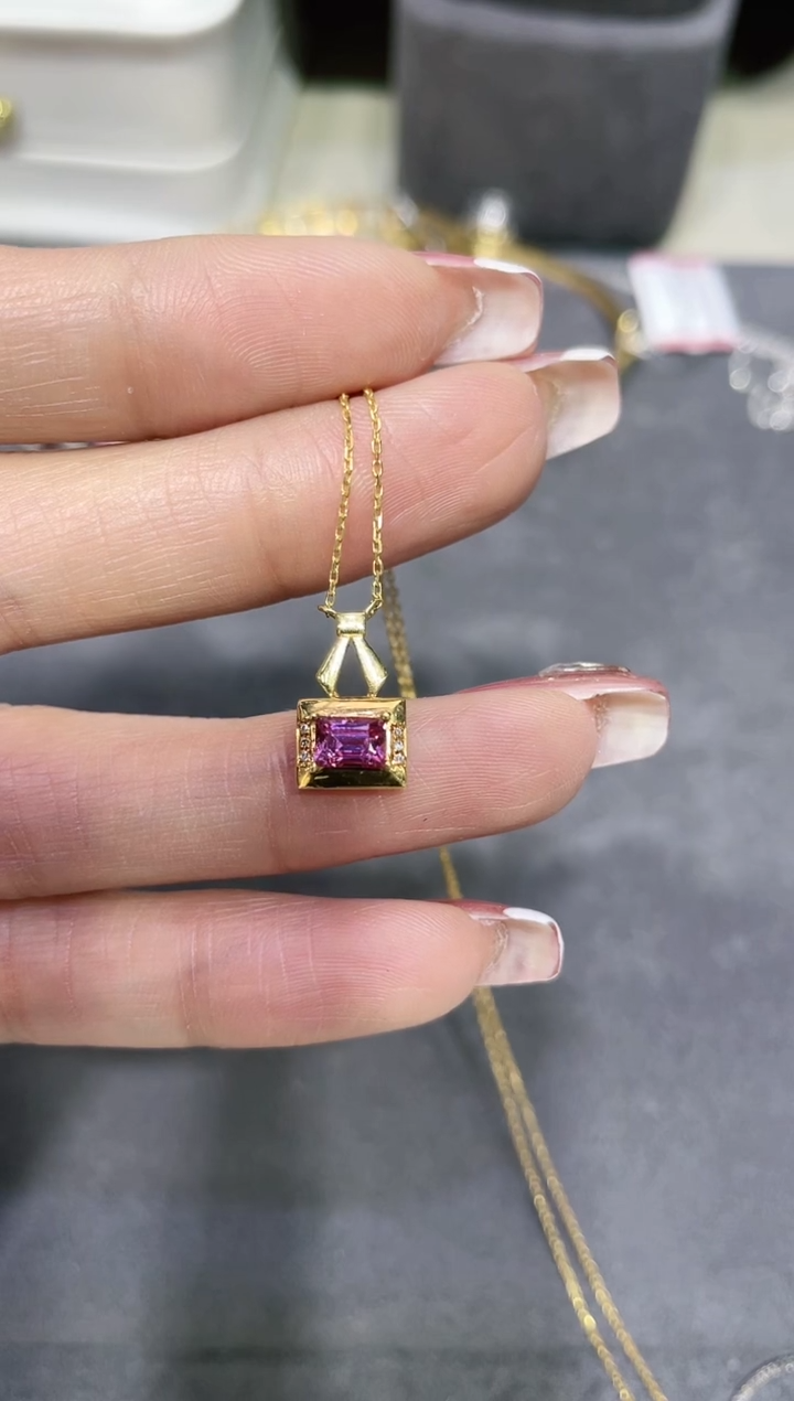 【闪购商品】彩色蓝宝石项链18K金镶嵌·