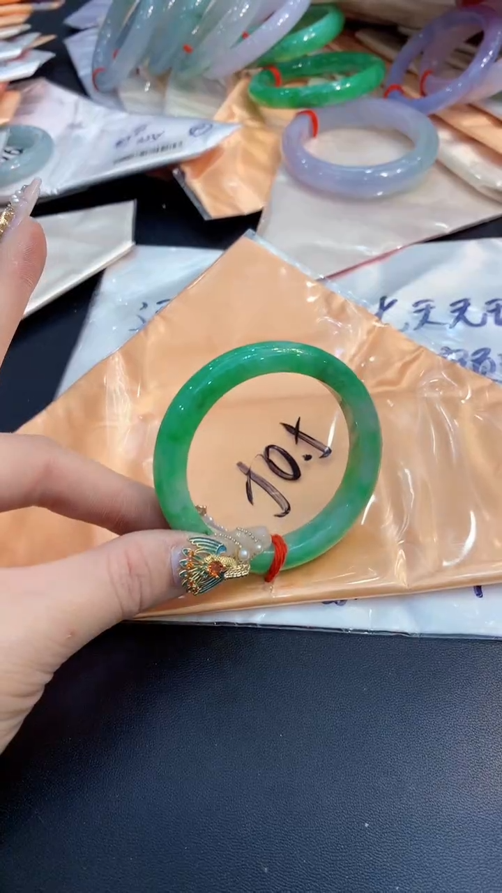 【闪购商品】翡翠手镯未镶嵌0028631483