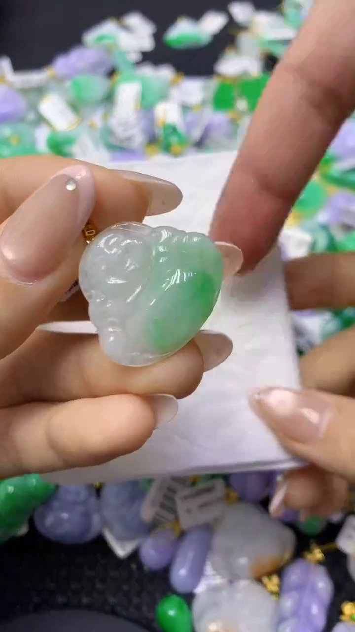 颈饰18K金镶嵌翡翠天然缅甸翡翠A货