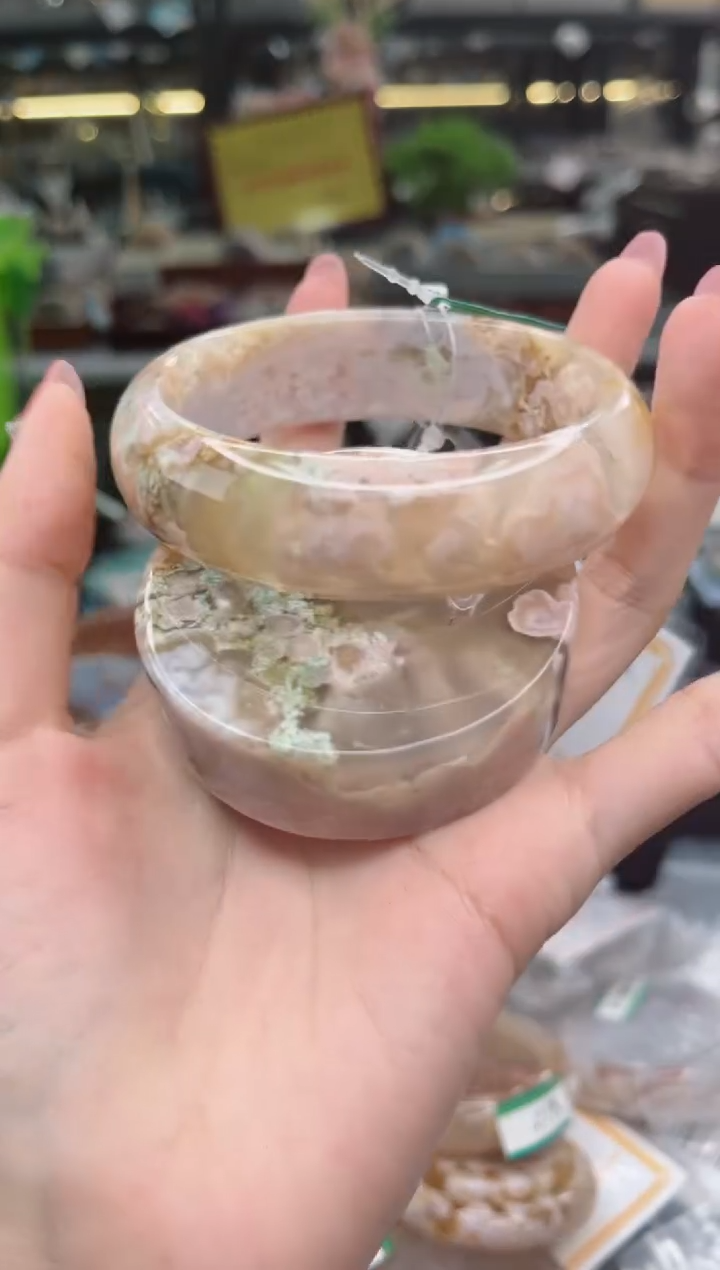 【闪购商品】石英质玉手镯未镶嵌61圈口（赠品镯心）3507154