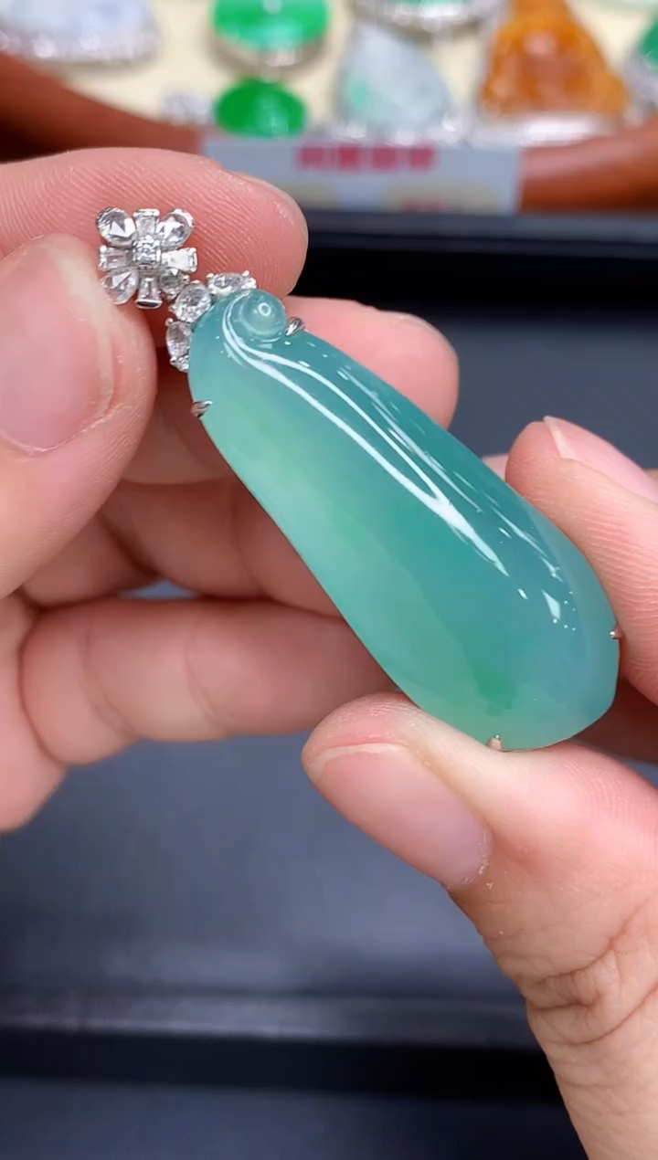 颈饰18K金镶嵌翡翠663-中国好珍宝