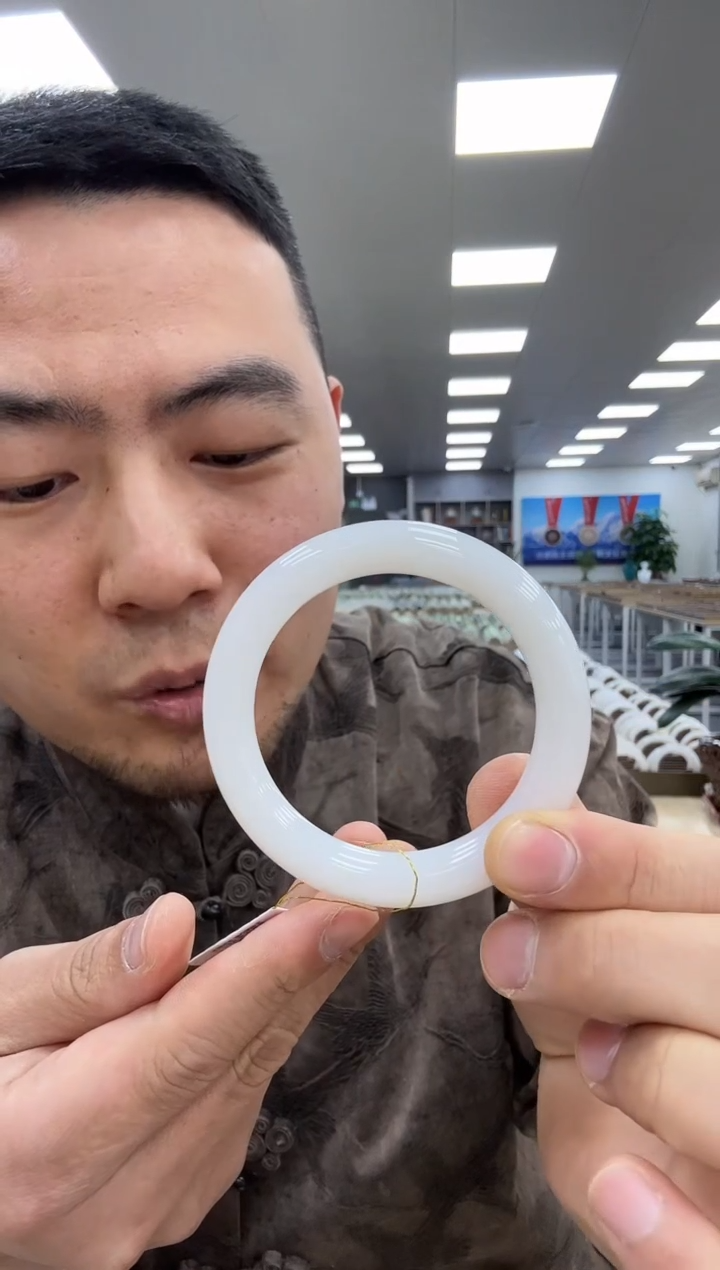 【闪购商品】和田玉手镯未镶嵌53-54  350