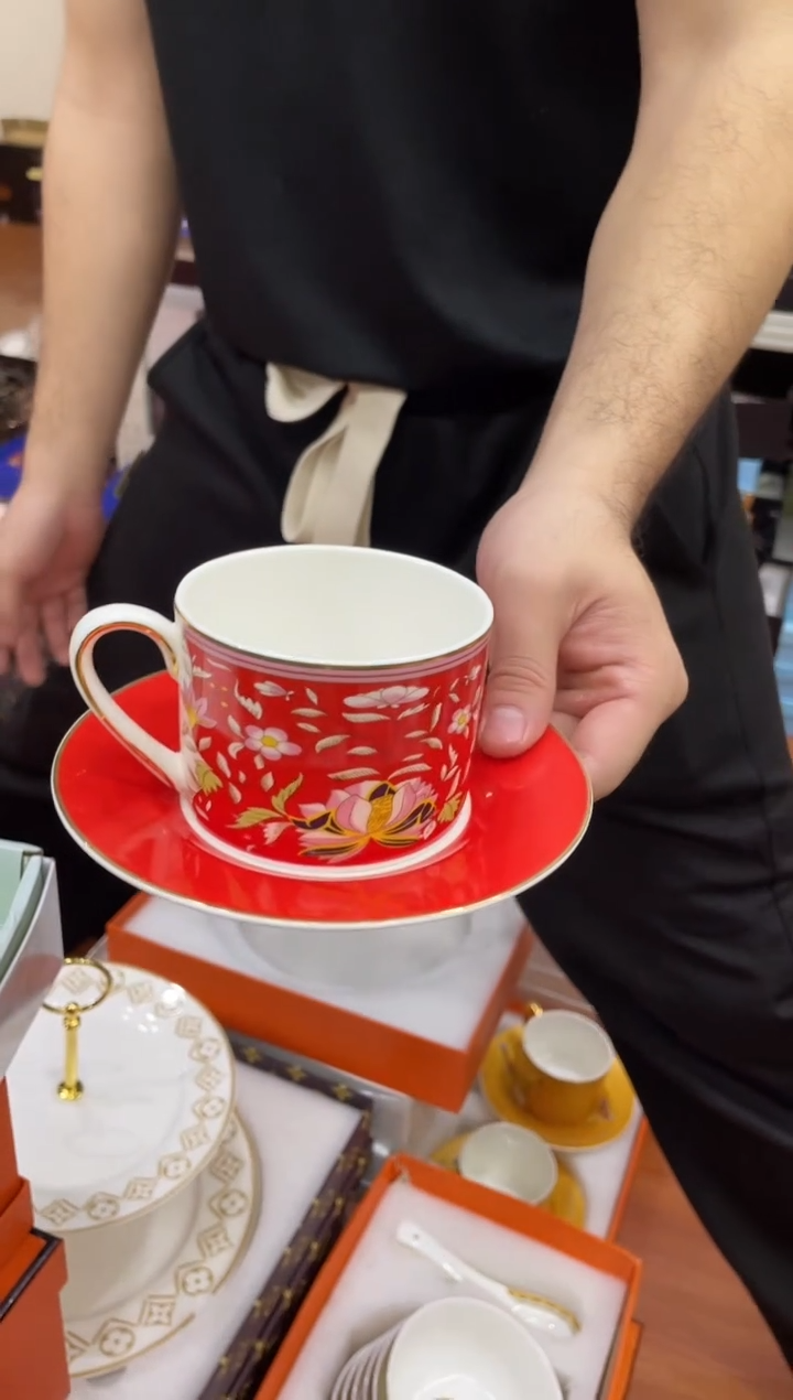 杯鸿辉家品牌瓷器，京东包邮！