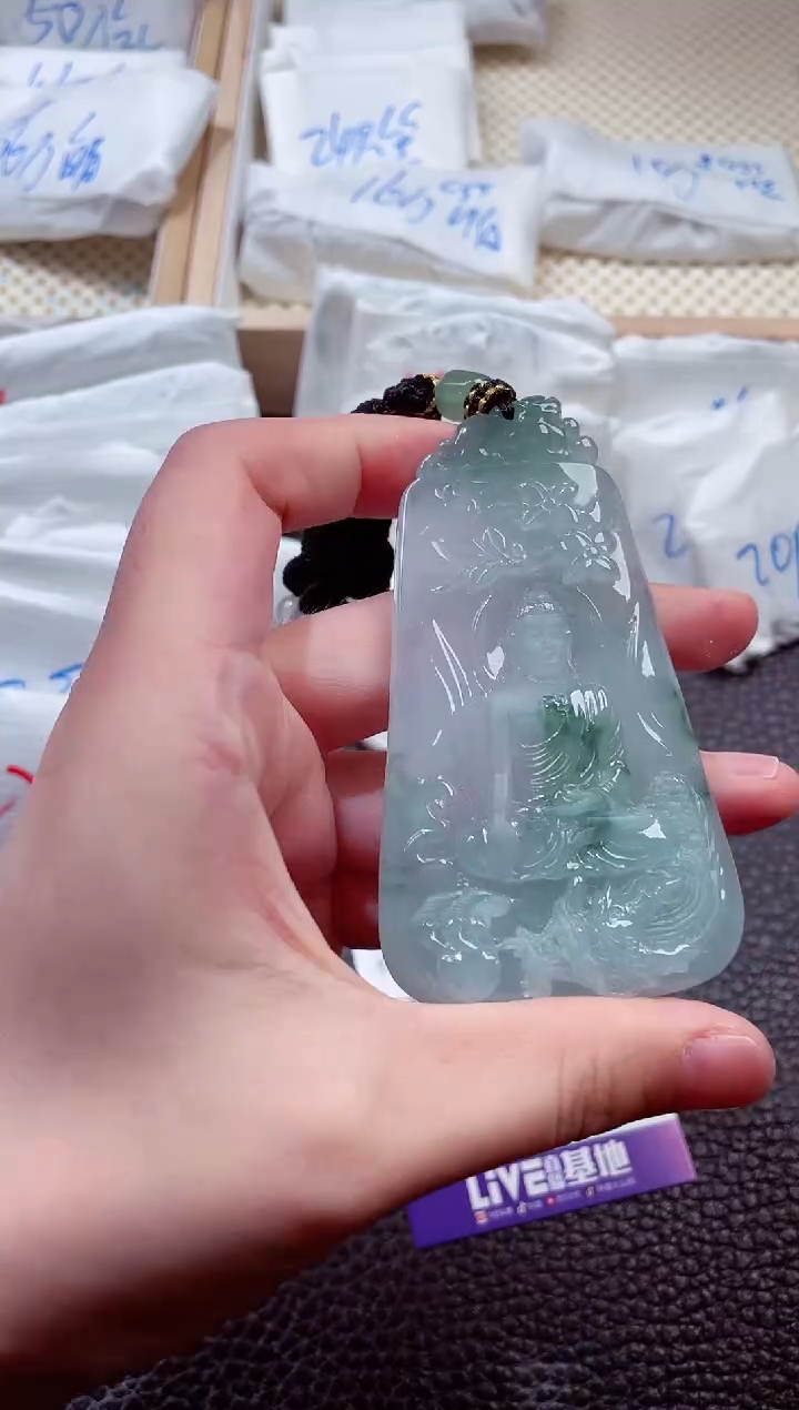 翡翠未镶嵌颈饰00008781御龙阿弥