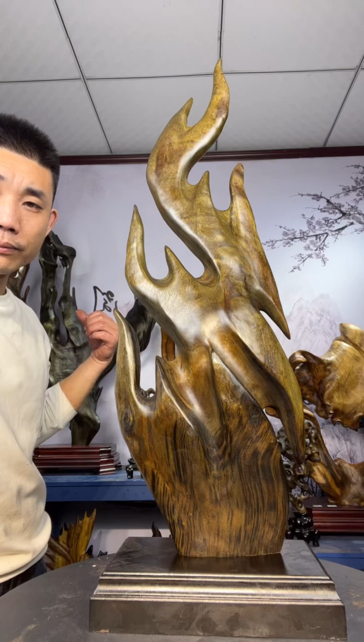 金丝楠木雕款不*?金丝楠木工艺品摆件